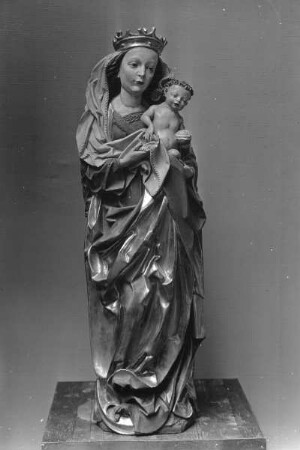 Maria mit dem Kind, vom Schrein eines Flügelaltars