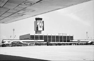 Basel (CH) - Mulhouse (F): Neues Flughafengebäude, Flugplatzseite
