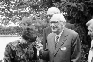 40. Tagung 1990 Mediziner: Gruppen mit Parlamentspräsidentin Rita Süssmuth, Adolf Butenandt, Graf Lennart Bernadotte (hinter Adolf Butenand), Frau Butenandt