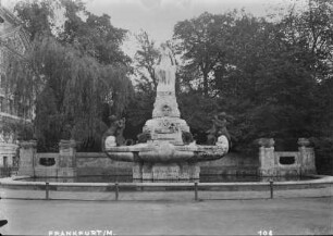 Märchenbrunnen & Schauspielhausbrunnen