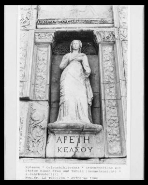 Statue der Arete (Charakter) als Tugend des Celsus