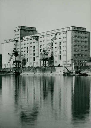 Betonschalplatten - Bauweise, Speicher im Mannheimer Hafen, 1947-1949