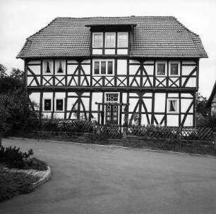 Neu-Eichenberg, Karlsbrunnenstraße 11