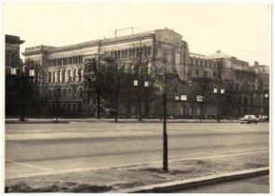 Technische Universität Berlin Hauptgebäude: Historische Ansicht des Hauptgebäudes mit Kriegsschäden