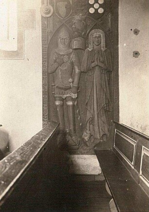 Neckarsteinach. Evangelische Kirche. Epitaph: Hennel, Landschad von Steinach (gestorben 1377) und seine Frau Mia von Sickingen