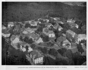 Luftaufnahme des Landeskrankenhauses und der Medizinischen Fakultät in Homburg