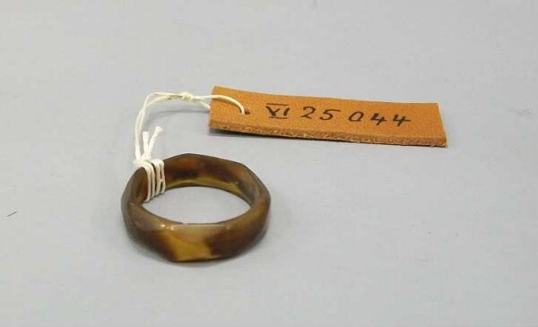 Finger ring