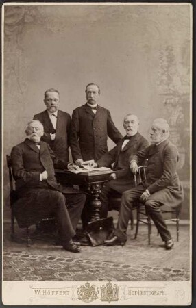 Gruppenfoto Bergbeamte, Ernst Hermann Ottiliae, Adolf Achenbach, Hermann Freiherr v.d. Heyden-Rynsch, Hermann Brassert, Karl Friedrich Eilert