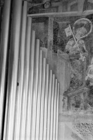 Blansingen: [Fresko] Heiligenerweckung, hinter der Orgel