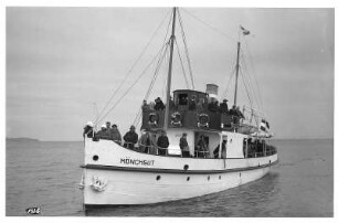 Dampffährboot "Mönchgut" in Rügener Küstengewässern