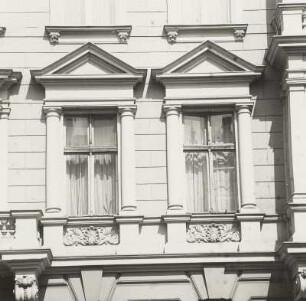 Wohn- und Geschäftshaus