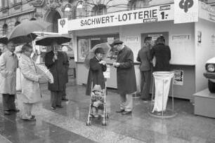 Eröffnung der Weihnachtslotterie 1980 der City-Partner Karlsruhe