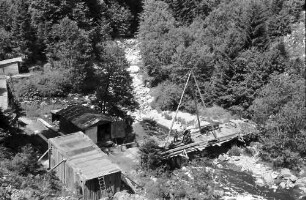 Wutachtal: Wutachtalsperre; Bohrstelle in der Wutach, von oben