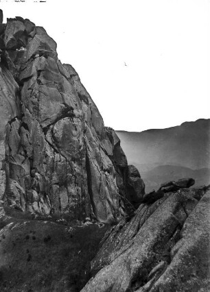 Felsformation : Felsformation im Lao Shan-Gebirge