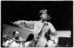 Cellist : Portrait eines unbekannten Cellisten, vermutlich aufgenommen in Leipzig