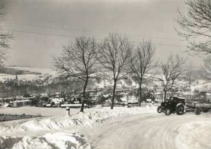 Neuhausen. Ortsansicht von der Straße Neuhausen - Einsiedel, links Schloß Purschenstein