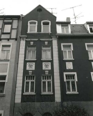 Wurzen, Marienstraße 20. Wohnhaus (um 1910). Linker Risalit