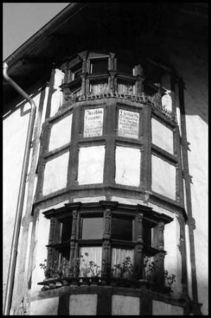 Oetz: Tiroler Bauernhaus mit Runderker, Erker allein