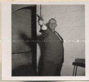 Berlin, Schießübung in der Brauerei Julius Bötzow