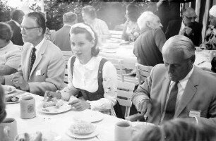 22. Tagung 1972 Mediziner; Beim Bayrischen Frühstück: Ulf v. Euler, Gräfin Sonja Bernadotte, Ragnar A. Granit