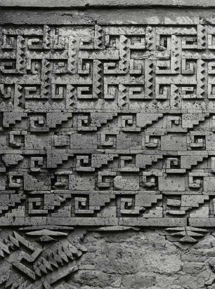 Relief am Tempel in Mitha