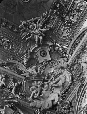 Innendekoration des Rittersaals, Raum 792 — Deckendekoration des Rittersaals, Raum 792 — Voute Zwickelrelief
