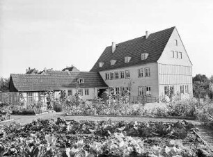 Wilsdruff. Landwirtschaftsschule für Mädchen. Gartenansicht