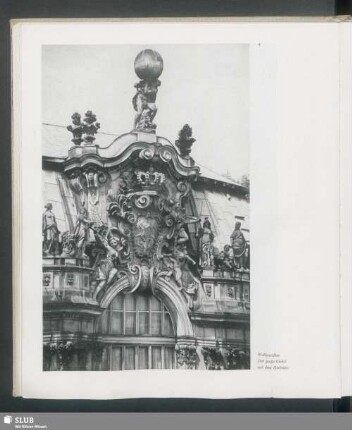 Wallpavillon. Der große Giebel mit dem Herkules