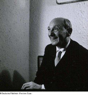 Portraitserie Max Tau