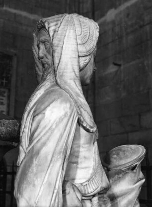 Grabmal des Herzogs Franz II. und seiner Gemahlin Margarethe von Foix: Janusköpfige Prudentia