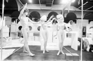 Basel: Mustermesse [Schaufensterpuppen]