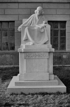 Denkmal für Theodor Mommsen