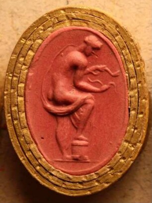 Hygieia, auf einem Hund sitzend