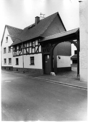 Lahnau, Lahnstraße 24