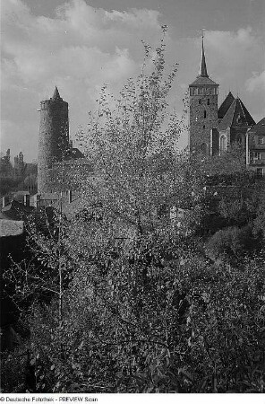 Bautzen. Blick auf Alte Wasserkunst und Michaeliskirche