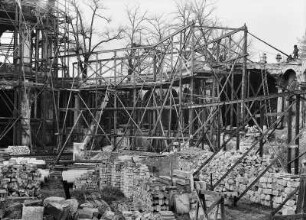 Dresden. Zwinger. Bogengalerie L. Wiederaufbau Bauzustand Frühjahr 1952