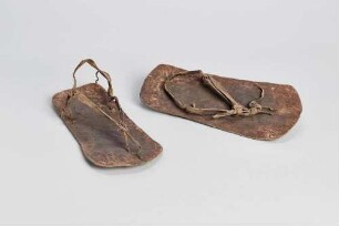 Paar Sandalen