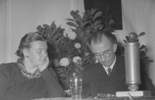 Kulturbund: Gedenkfeier für George Bernard Shaw : Blick auf die Bühne
