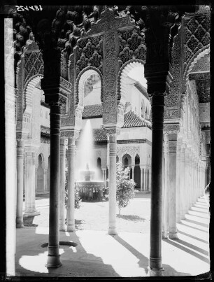 Granada: Alhambra, Löwenhof (I)