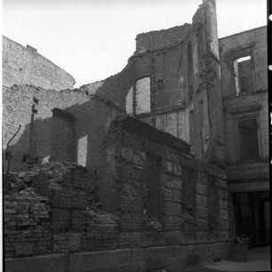 Negativ: Ruine, Potsdamer Straße 154, 1954