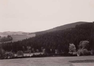 Osterzgebirge. Tal der Roten Weißeritz. Blick vom Landheim Geising