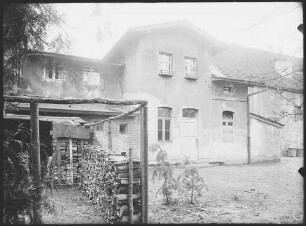 Potsdam, Hofgärtnerhaus am Nordtor, Anbauten, links Orangerie.