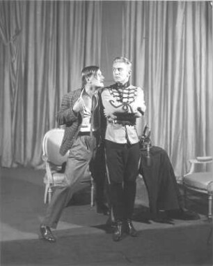 Oktobertag. Schauspiel in drei Akten von Georg Kaiser. Staatsschauspiel Dresden, Dresdner Erstaufführung 16.08.1928 : Adolf Wohlbrück als Schlächtergeselle Leguerche und Felix Steinböck als Leutnant Jean-Marc Marrien