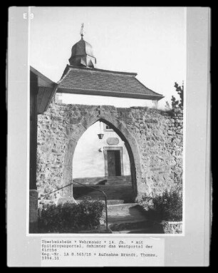 Kirchhofsmauer