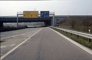Ausfahrt aus Kreisel (München Richtung Nürtingen)