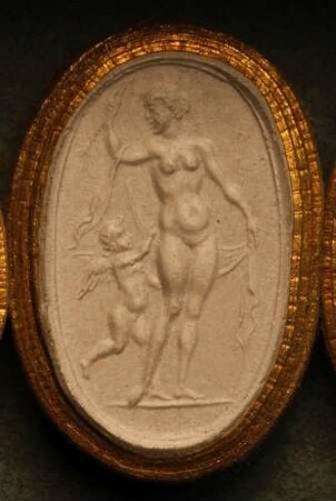Venus weigert sich, Cupido seinen Pfeil zu geben (Daktyliothek, Erstes Mythologisches Tausend)