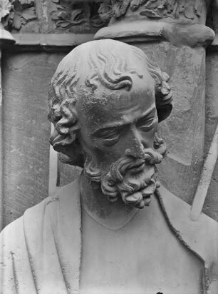 Nördliches Westportal — Südliches Gewände — Apostel (2. Figur)