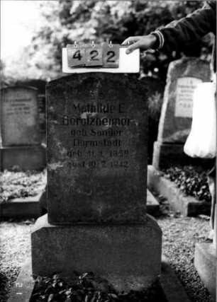 Grabstein 422