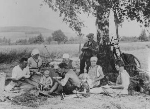 Mittagessen auf dem Feld : Mittagessen auf dem Feld