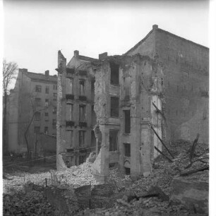 Negativ: Ruine, Bülowstraße 19, 1950